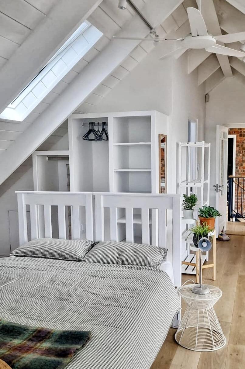 The Dragon Tree Guesthouse คาล์คเบย์ ภายนอก รูปภาพ